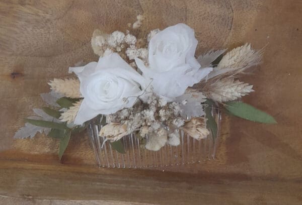 Peigne fleuri blanc – Image 2