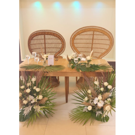 Table honneur duo , fauteuils et décoration florale