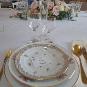 Assiettes vintage dépareillées
