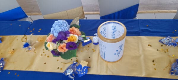 Centre de table bleu et or – Image 4
