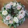 Centre de table courrones de fleurs – Image 4