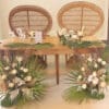 Table honneur duo , fauteuils et décoration florale – Image 5