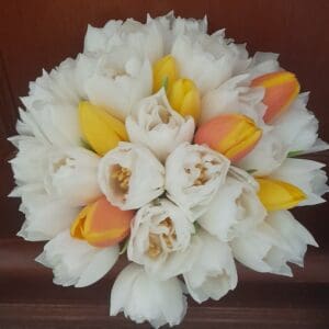 Bouquet tulipe blanc et touche de couleur