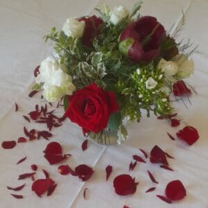 Centre de table rond rouge et blanc