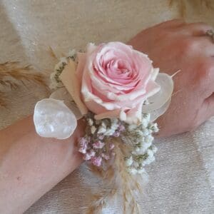 Bracelet rose rose et fleurs séchées