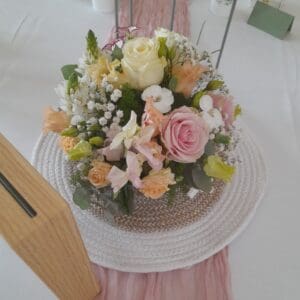 Centre de table rond pêche rosée