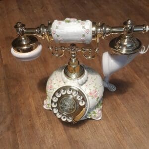 Téléphone livre d'or
